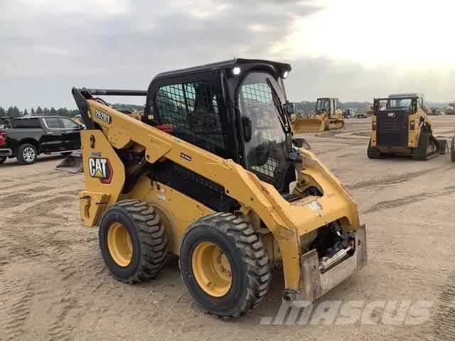 CAT 262D3 Kompaktlaadurid