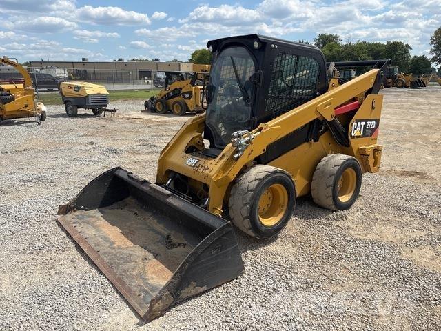 CAT 272D2 XHP Kompaktlaadurid