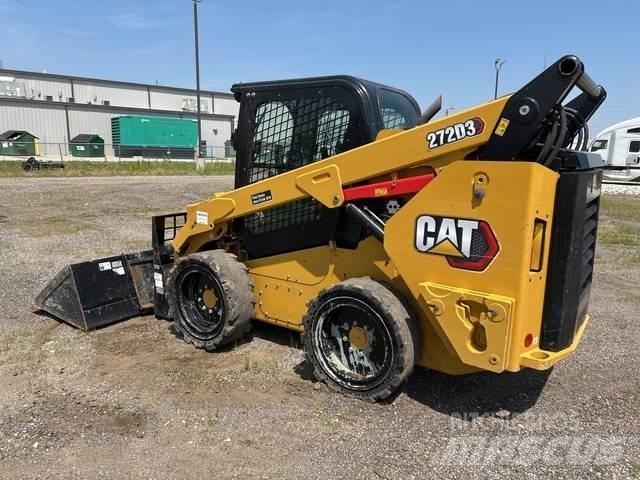 CAT 272D3 Kompaktlaadurid