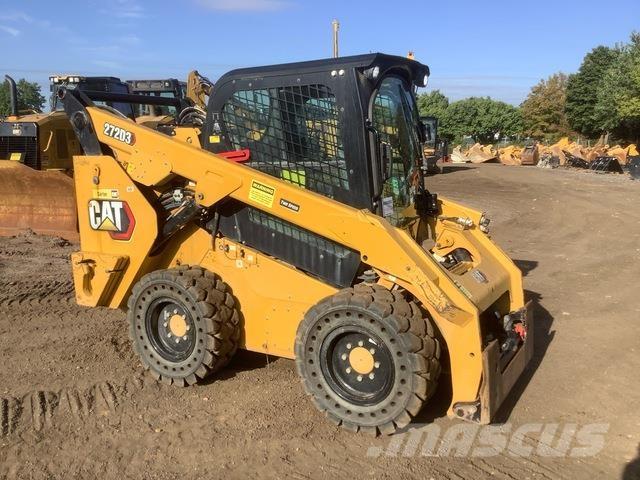 CAT 272D3 Kompaktlaadurid