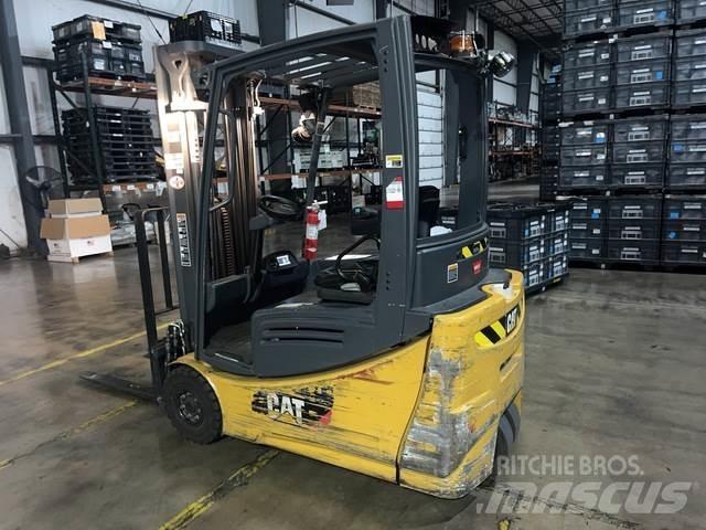 CAT 2ET3000 Elektritõstukid