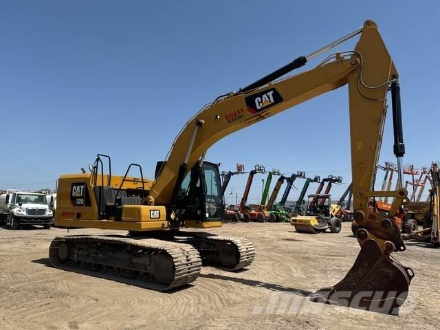 CAT 320 Roomikekskavaatorid