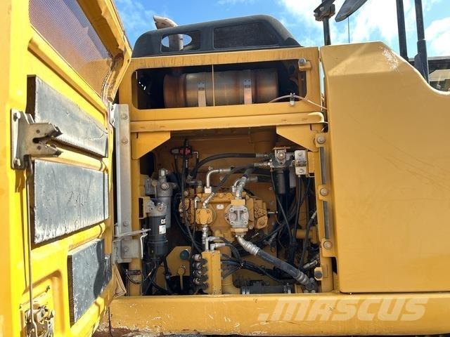 CAT 320 EL Roomikekskavaatorid