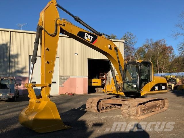 CAT 320C L Roomikekskavaatorid
