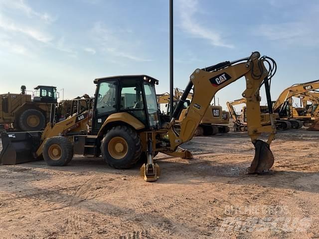 CAT 440 Ekskavaatorlaadurid