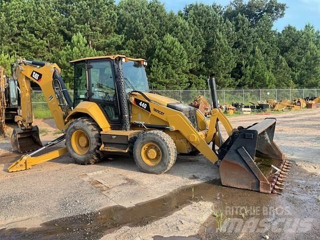 CAT 440 Ekskavaatorlaadurid