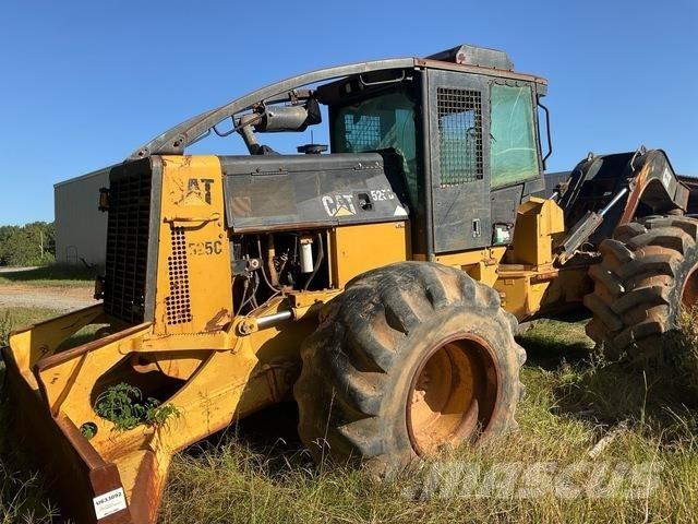 CAT 525C Väljaveotraktorid