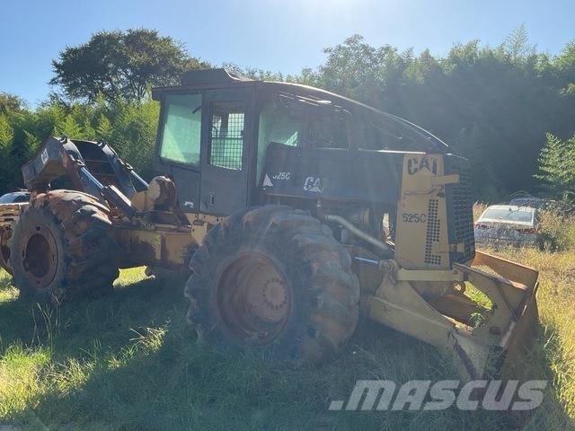 CAT 525C Väljaveotraktorid