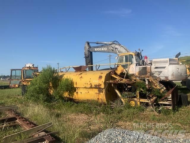 CAT 613C Veepaagiga autod