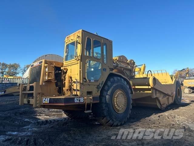 CAT 621B Kaabitsad