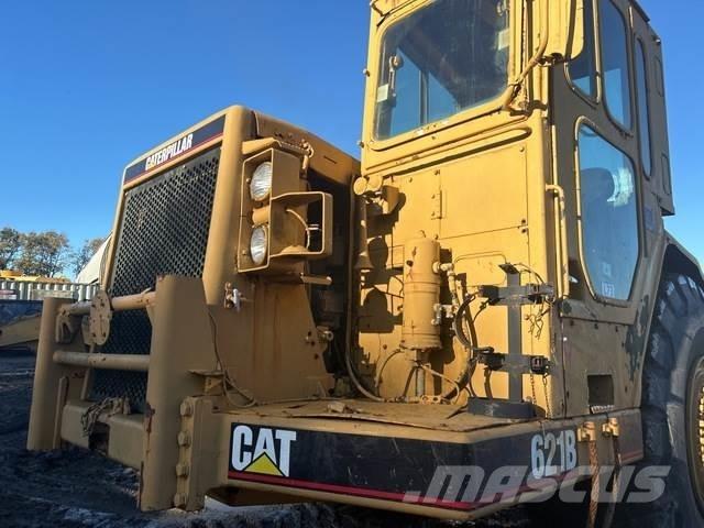 CAT 621B Kaabitsad