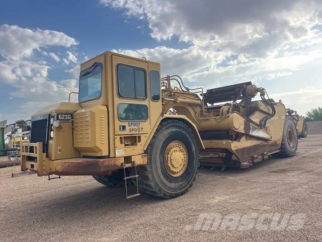 CAT 623G Kaabitsad