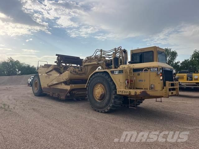 CAT 623G Kaabitsad