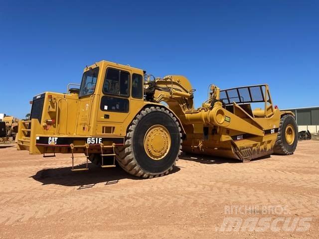 CAT 651E Kaabitsad