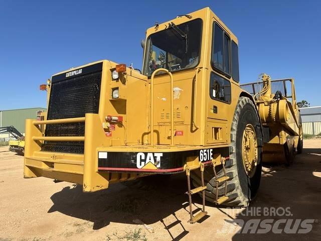 CAT 651E Kaabitsad