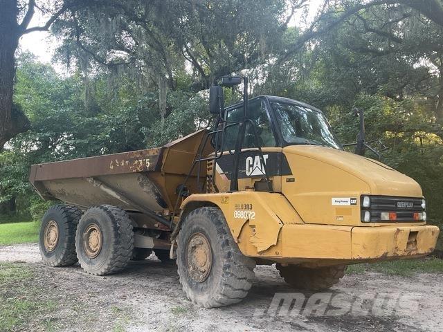 CAT 725 Liigendraamiga pinnaseveokid