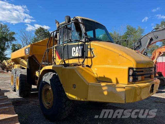 CAT 725 Liigendraamiga pinnaseveokid