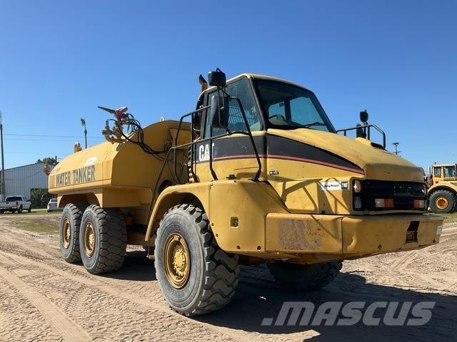 CAT 725 Veepaagiga autod