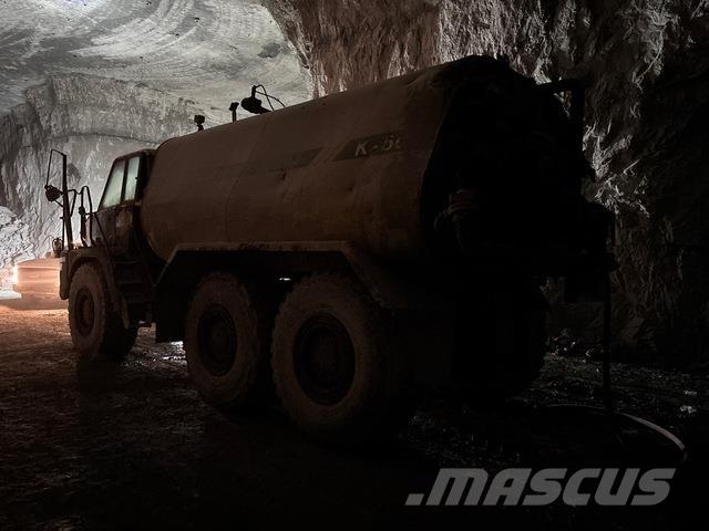 CAT 725 Veepaagiga autod