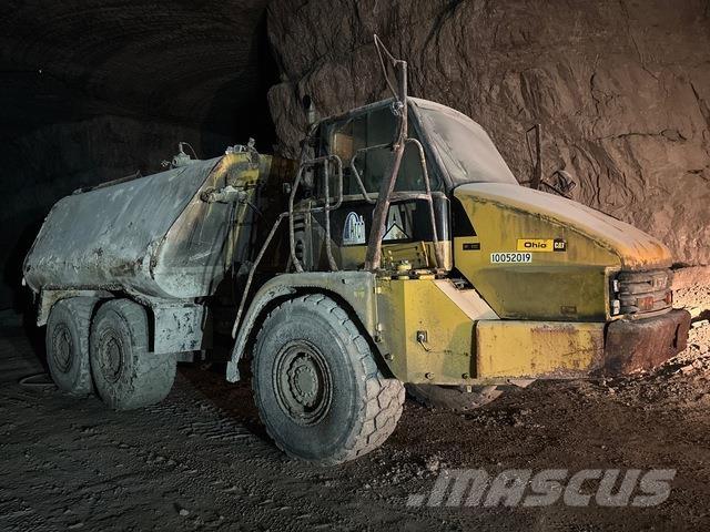 CAT 725 Veepaagiga autod