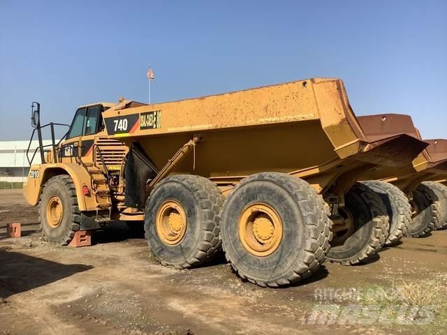 CAT 740 Liigendraamiga pinnaseveokid