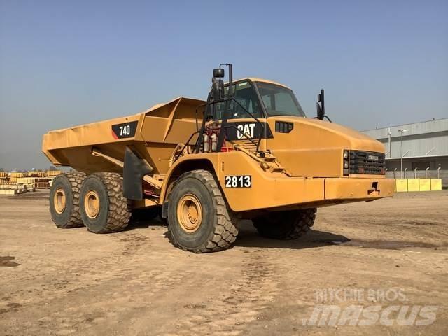 CAT 740 Liigendraamiga pinnaseveokid