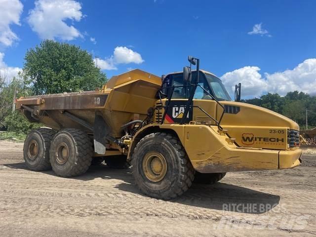 CAT 740 Liigendraamiga pinnaseveokid