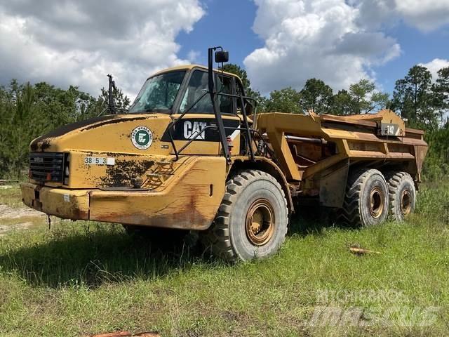 CAT 740 Liigendraamiga pinnaseveokid