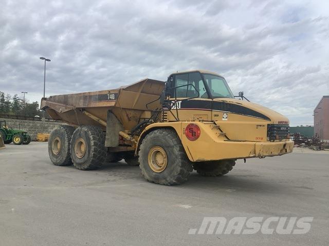 CAT 740 Liigendraamiga pinnaseveokid