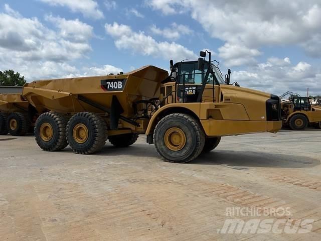 CAT 740B Liigendraamiga pinnaseveokid