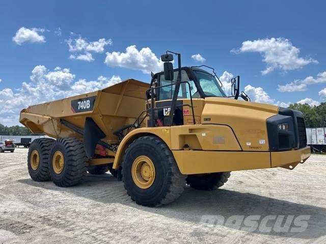 CAT 740B Liigendraamiga pinnaseveokid