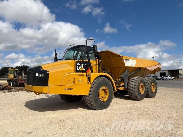CAT 740B Liigendraamiga pinnaseveokid