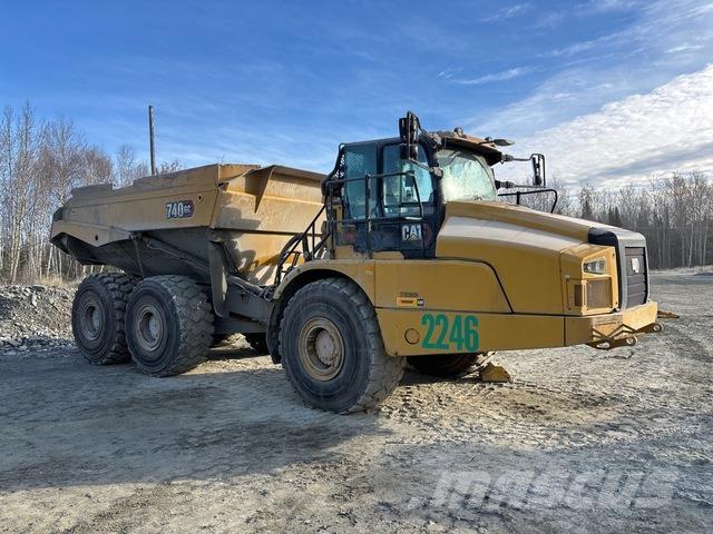 CAT 740GC Liigendraamiga pinnaseveokid