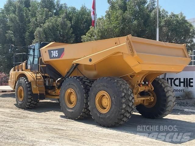 CAT 745 Liigendraamiga pinnaseveokid