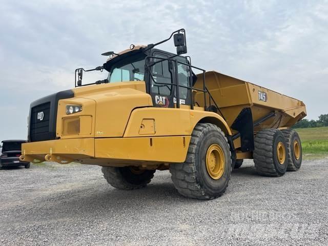 CAT 745 Liigendraamiga pinnaseveokid