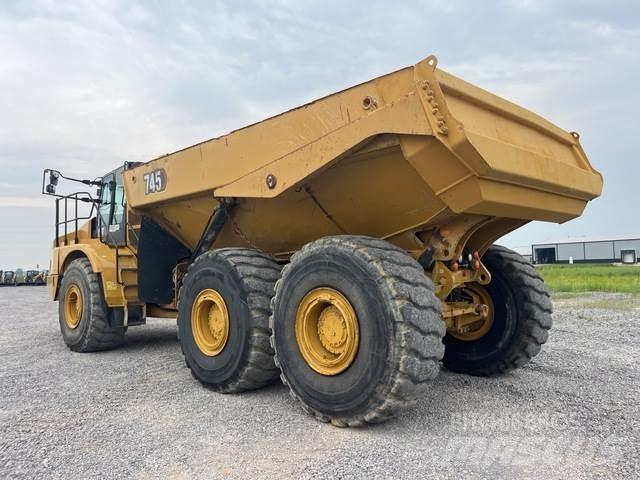 CAT 745 Liigendraamiga pinnaseveokid