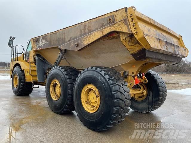 CAT 745C Liigendraamiga pinnaseveokid