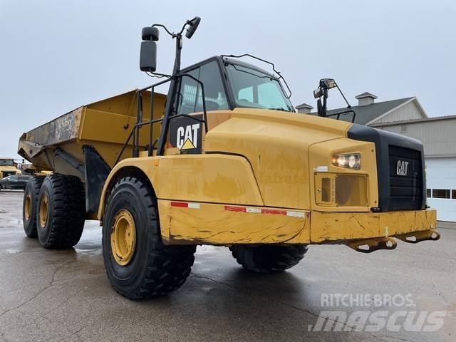 CAT 745C Liigendraamiga pinnaseveokid