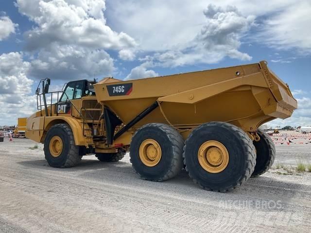CAT 745C Liigendraamiga pinnaseveokid