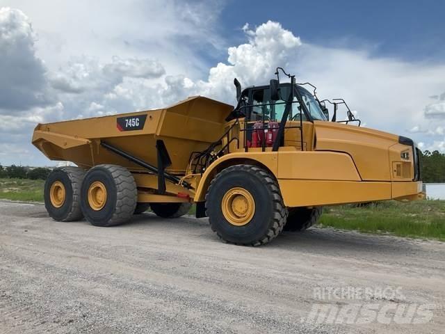 CAT 745C Liigendraamiga pinnaseveokid