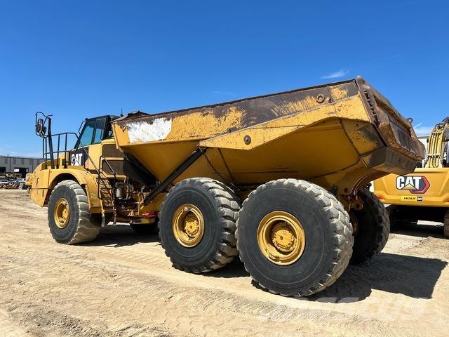 CAT 745C Liigendraamiga pinnaseveokid