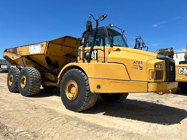 CAT 745C Liigendraamiga pinnaseveokid