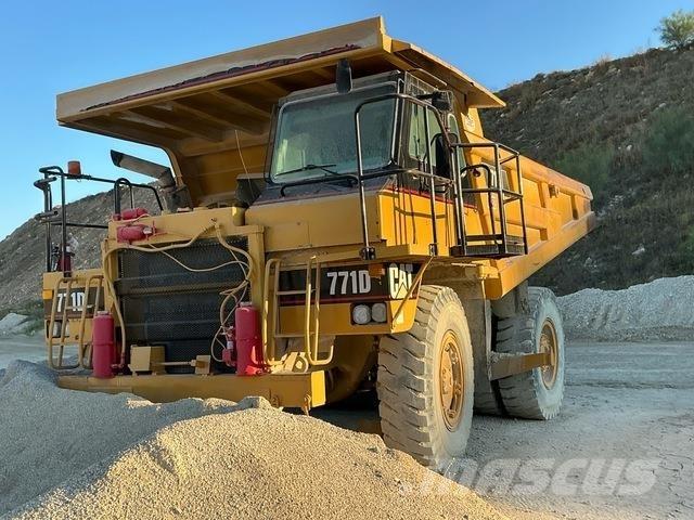 CAT 771D Liigendraamiga pinnaseveokid