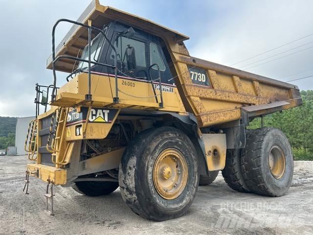 CAT 773D Liigendraamiga pinnaseveokid
