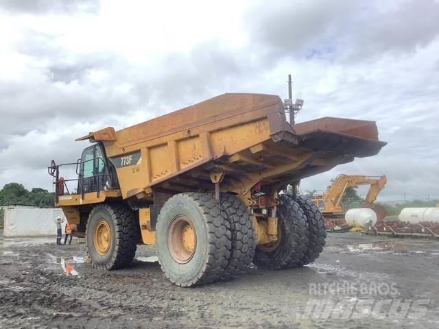 CAT 773F Liigendraamiga pinnaseveokid
