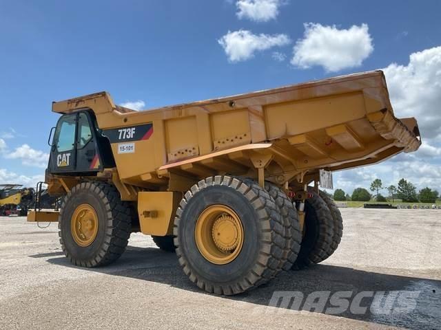 CAT 773F Liigendraamiga pinnaseveokid
