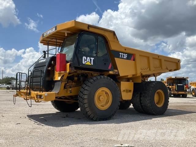 CAT 773F Liigendraamiga pinnaseveokid