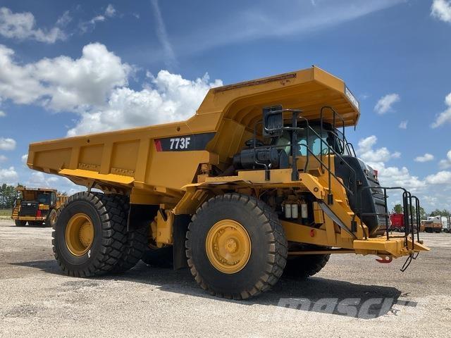 CAT 773F Liigendraamiga pinnaseveokid