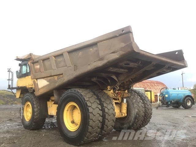 CAT 775B Liigendraamiga pinnaseveokid