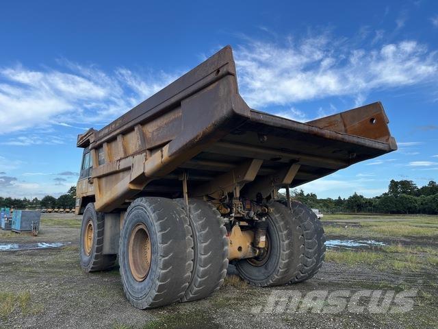 CAT 775D Liigendraamiga pinnaseveokid